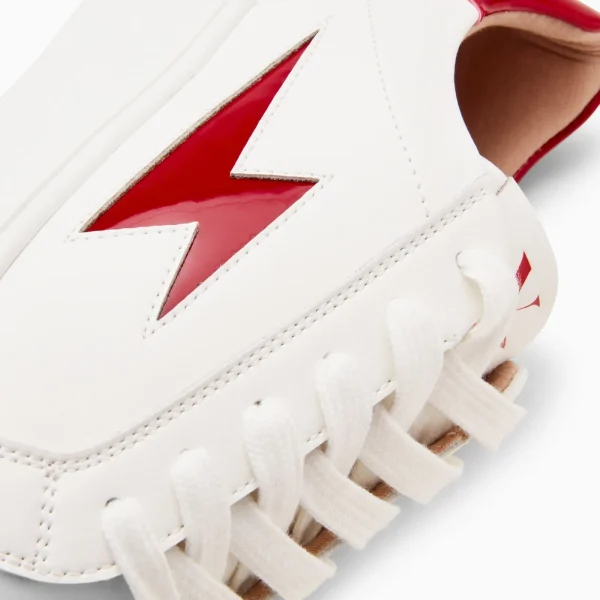 baskets_clair_tiff_blanc__4.webp Vanessa Wu Baskets éclair Tiff blanc et rouge verni à lacets< Baskets