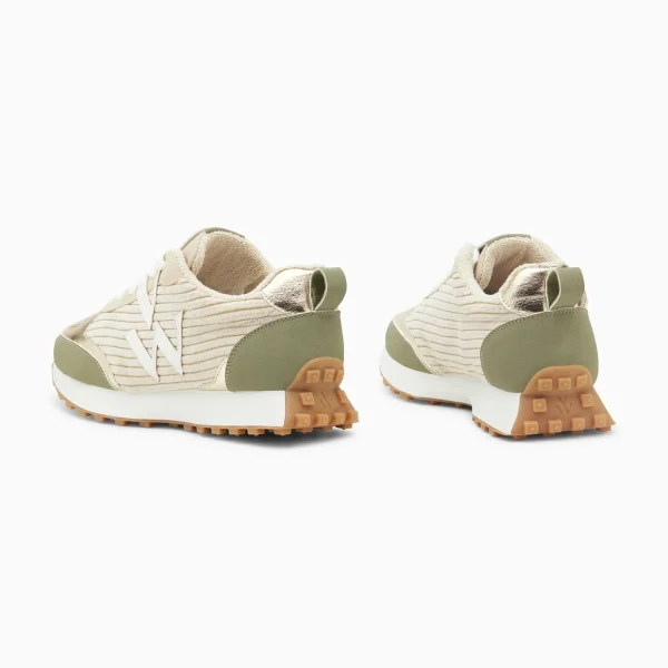 Vanessa Wu Baskets monogramme Athénaïs beige et kaki à semelle running< Baskets