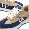 Vanessa Wu Baskets monogramme Hanae beige et marine à lacets< Baskets