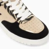 Vanessa Wu Baskets monogramme Judy montantes noir et beige à lacets< Baskets