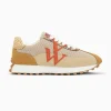 Vanessa Wu Baskets monogramme Mona beige et orange à semelle running< Baskets