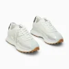 Vanessa Wu Baskets monogramme Mona blanc et bleu à semelle running< Baskets