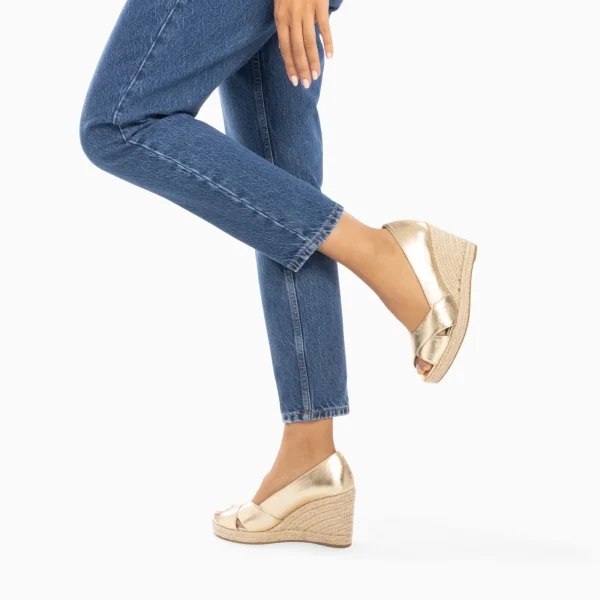 Vanessa Wu Sandales compensées peep-toe Léonie or< Sandales À Talon, Compensées